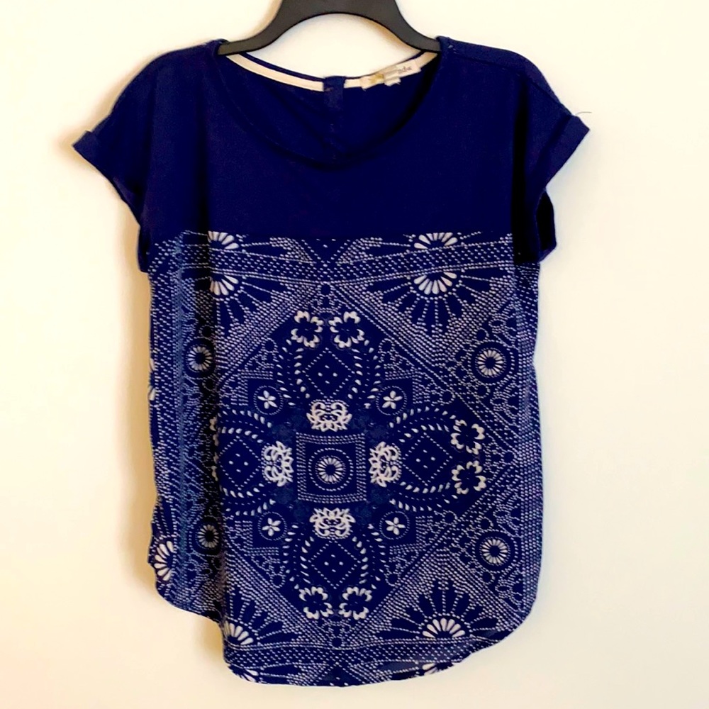 Women’s blouse